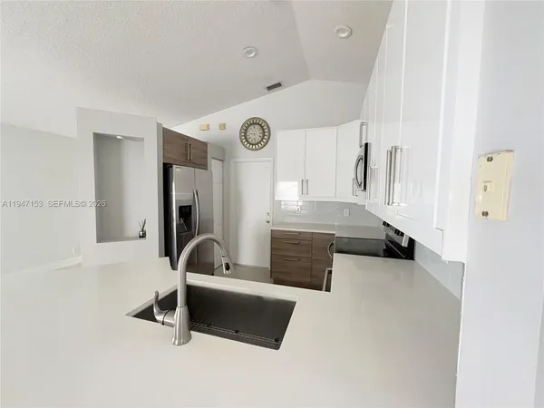 $3,800 | 1628 Salerno Circle, Weston, FL 33327