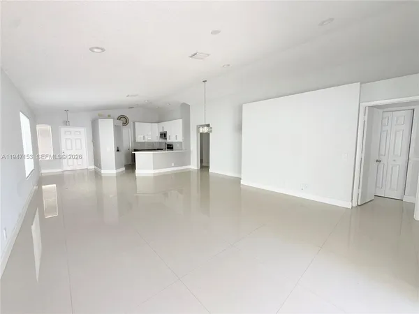 $3,800 | 1628 Salerno Circle, Weston, FL 33327