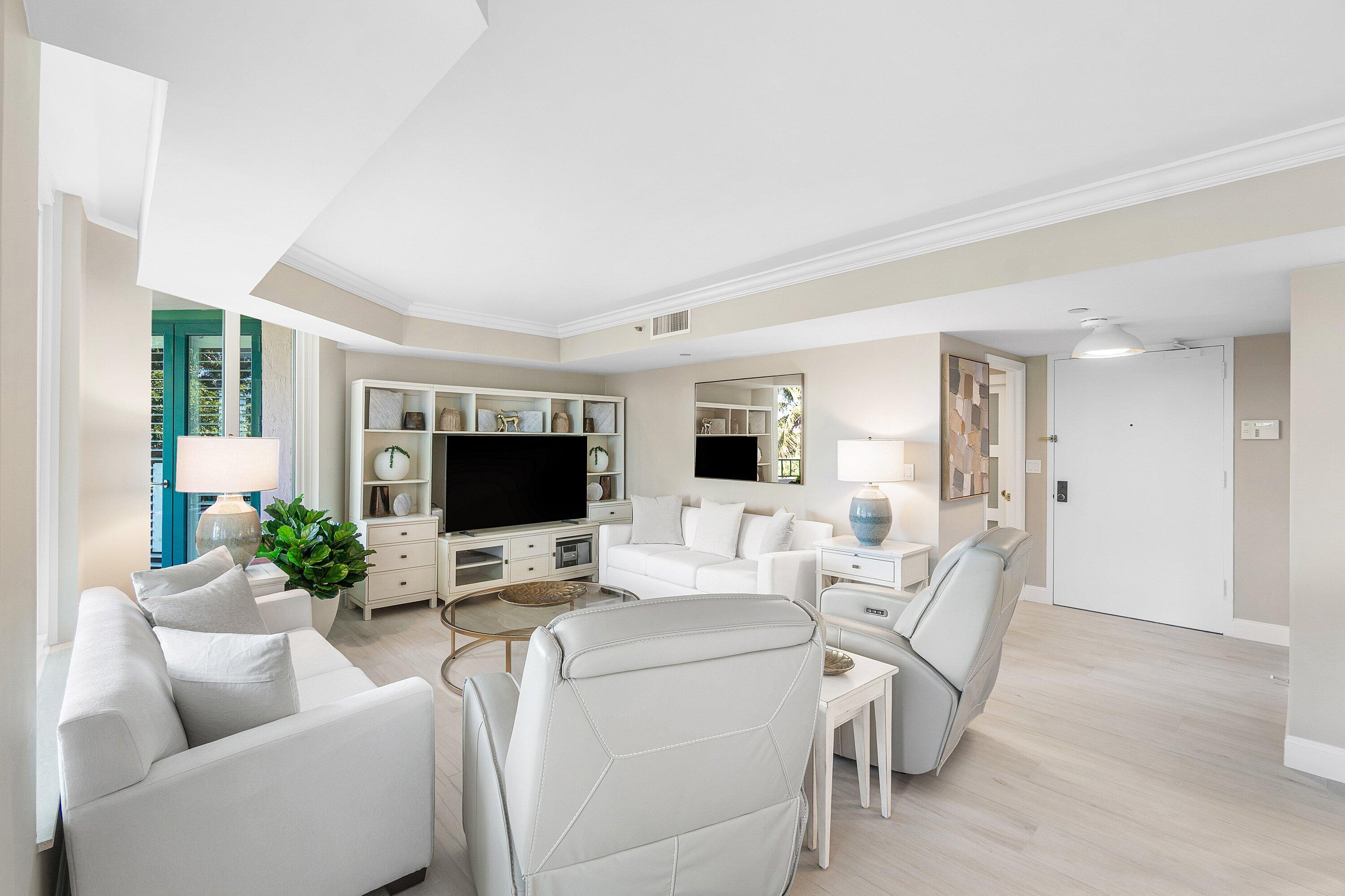 100 Southeast 5th Avenue, Unit 404 Boca Raton, FL 33432 - Photo 3 of 46 002-100Southeast5thAvenue-BocaRaton-FL-3