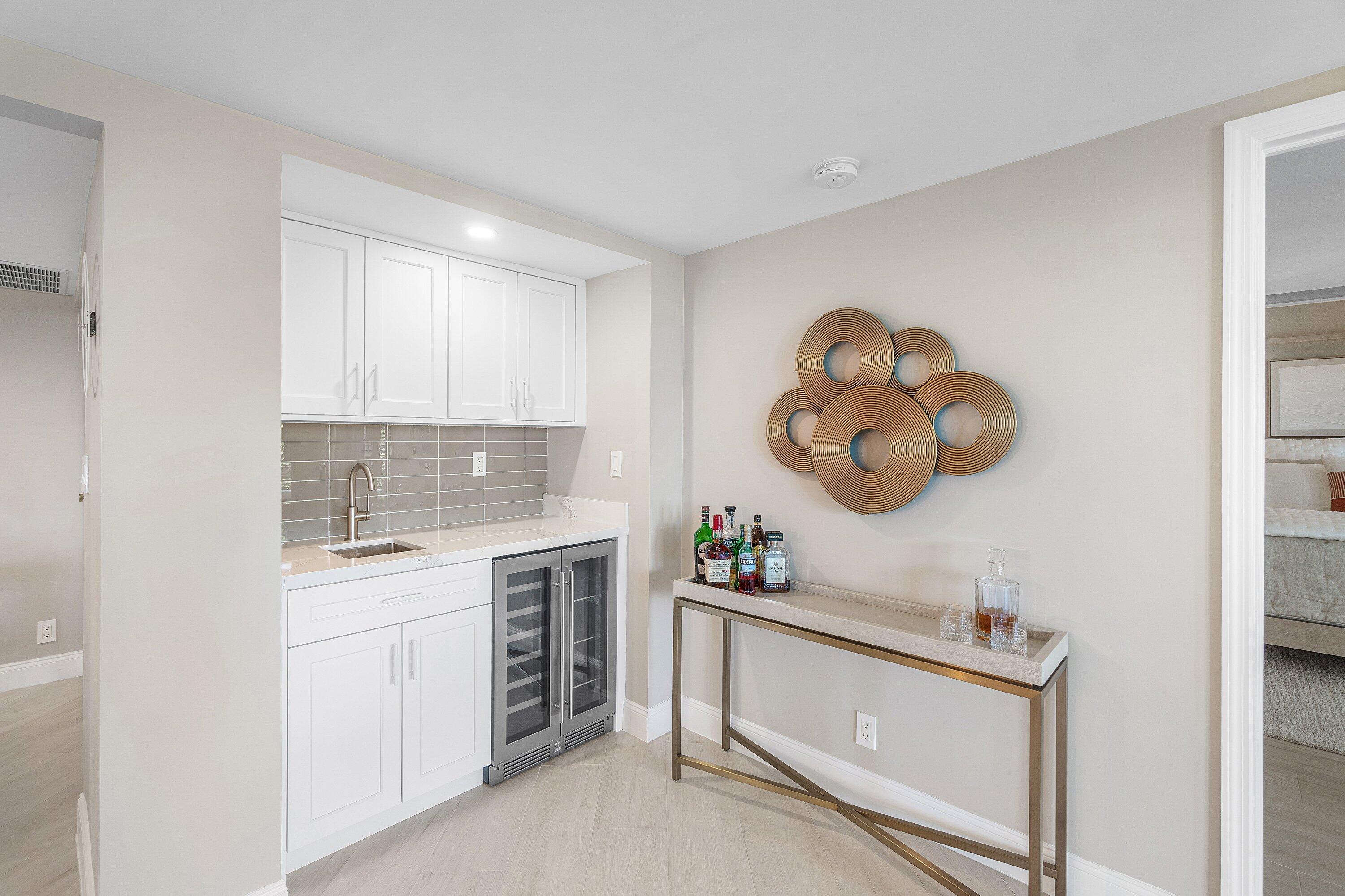 100 Southeast 5th Avenue, Unit 404 Boca Raton, FL 33432 - Photo 9 of 46 007-100Southeast5thAvenue-BocaRaton-FL-3