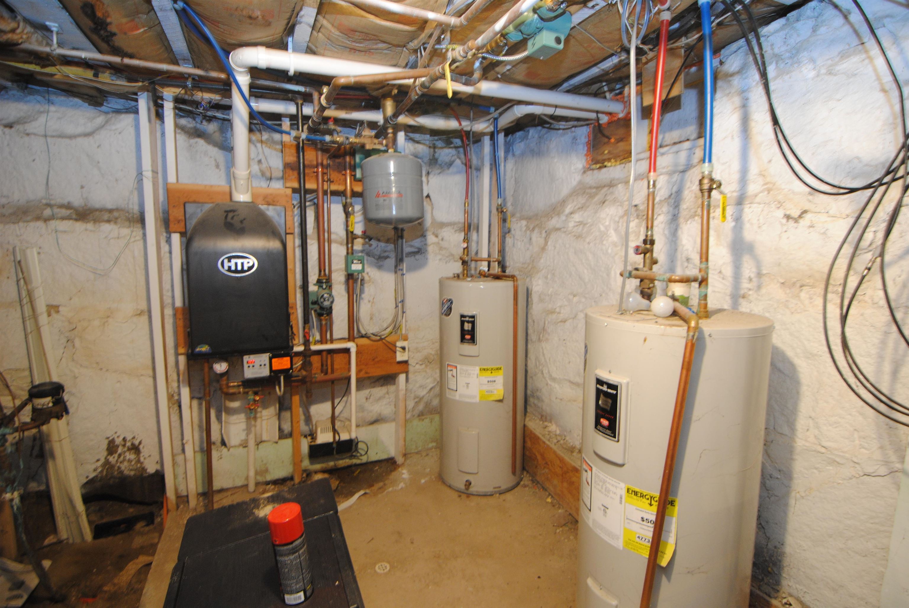 22 Beech Street Nashua, NH 03060 - Photo 42 of 44