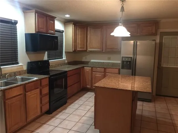 $2,000 | 3 Donald Court, Metairie, LA 70003