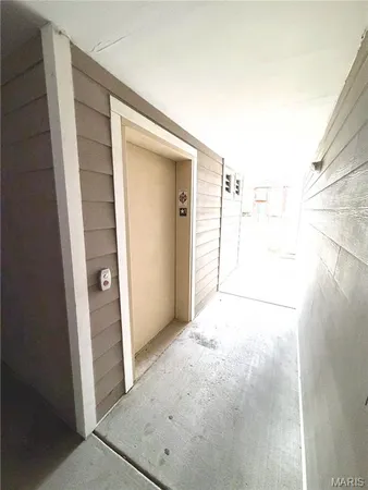 $125,000 | 660 Materdie Lane, Unit 203, Florissant, MO 63031