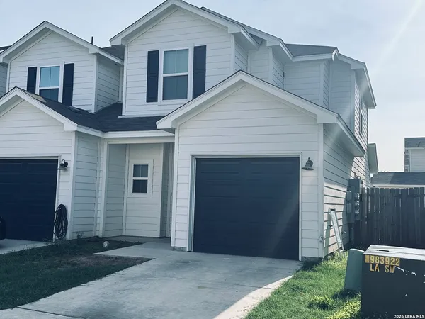 $1,450 | 4122 Swans Landing, Unit 301, San Antonio, TX 78217