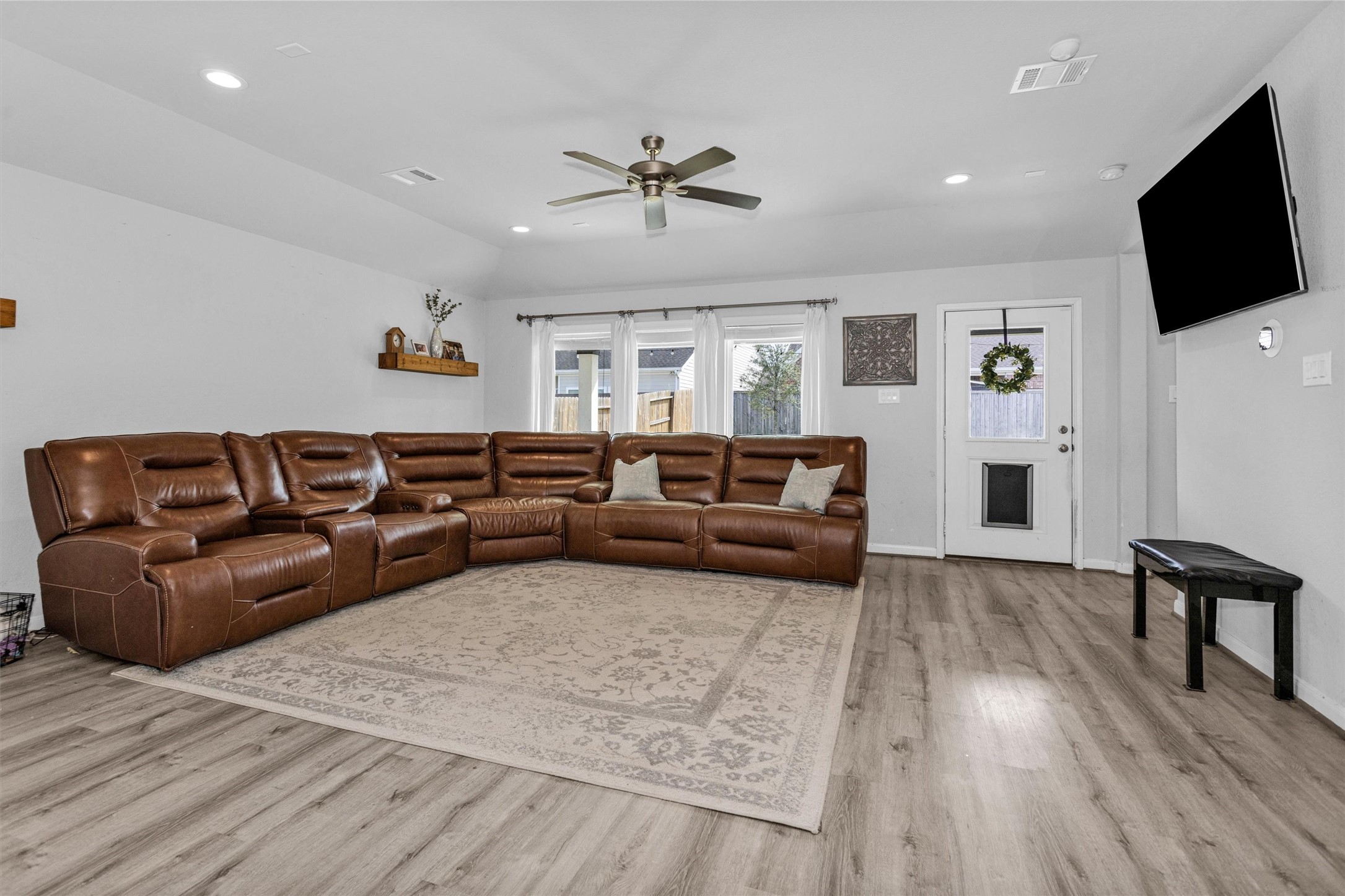 2375 Hagerman Road Conroe, TX 77384 - Photo 14 of 35 Plenty of room for large furniture.