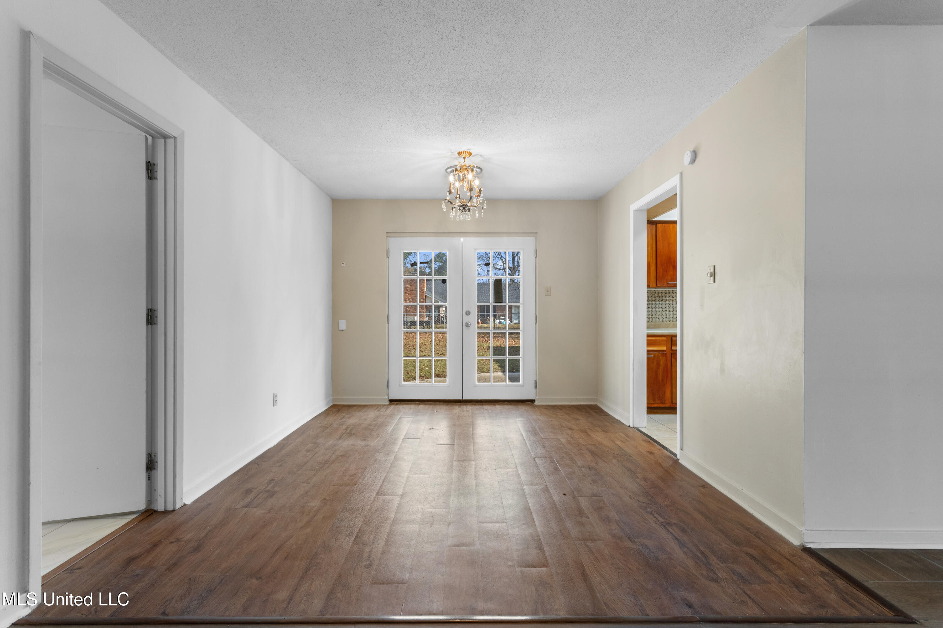 2265 Popp's Ferry Road Biloxi, MS 39532 - Photo 12 of 36 0011