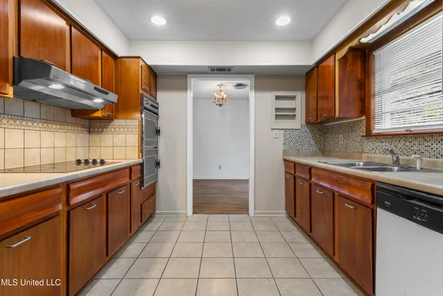 $259,900 | 2265 Popp's Ferry Road, Biloxi, MS 39532