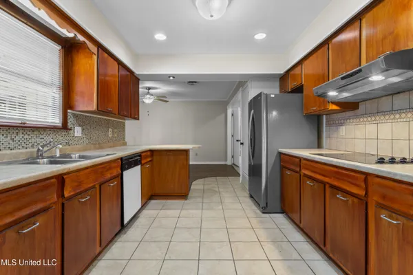 $259,900 | 2265 Popp's Ferry Road, Biloxi, MS 39532