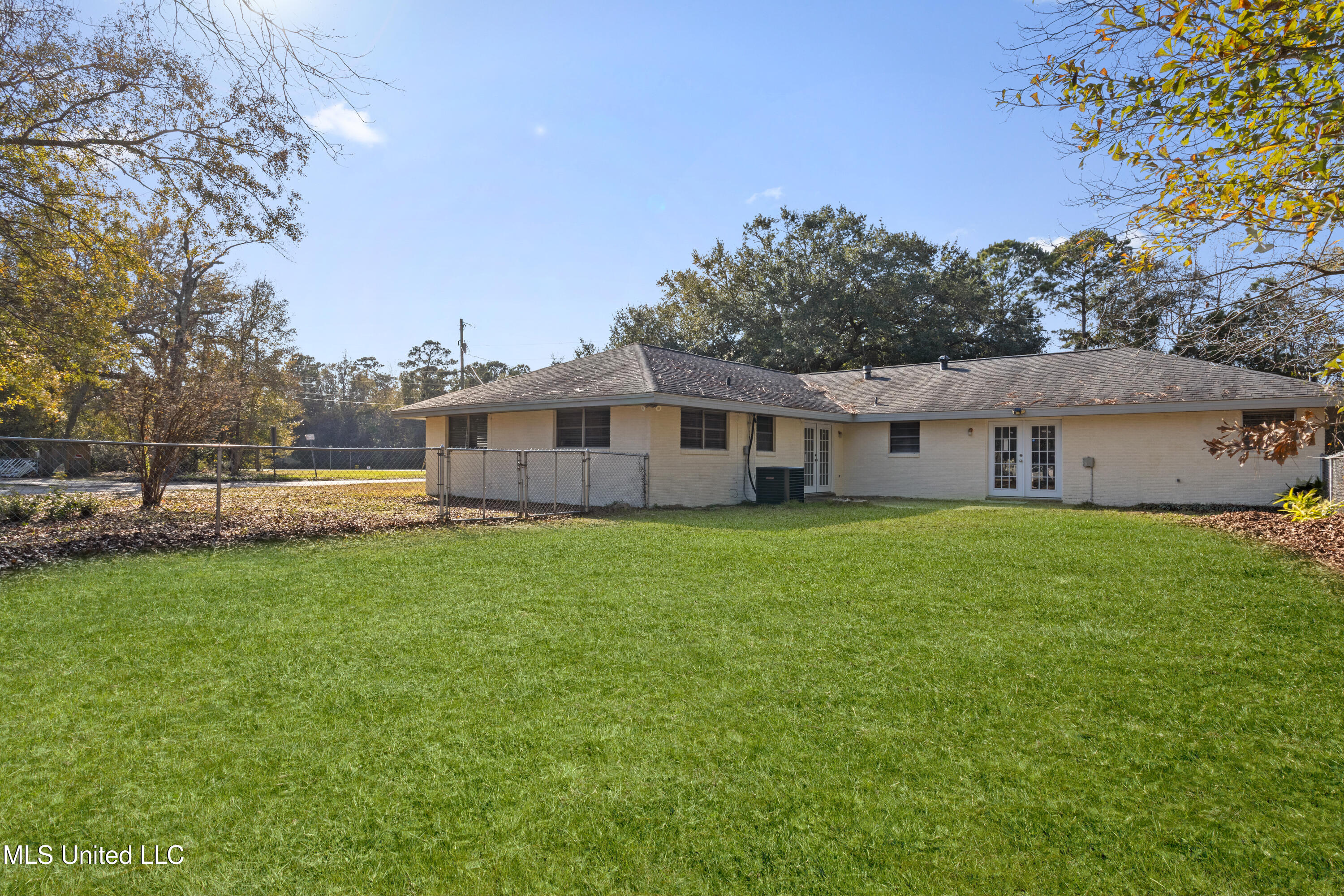 2265 Popp's Ferry Road Biloxi, MS 39532 - Photo 36 of 36 0036