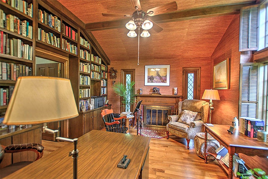 3028 Blackstone Drive Decatur, IL 62522 - Photo 19 of 46 Gallery Image 19