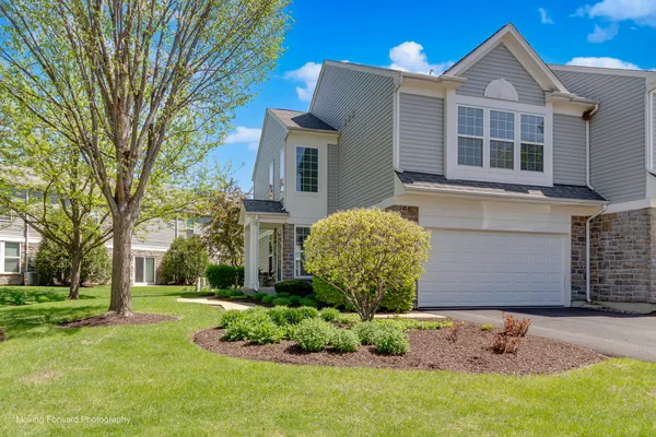 $350,000 | 656 Hawley Drive, Oswego, IL 60543