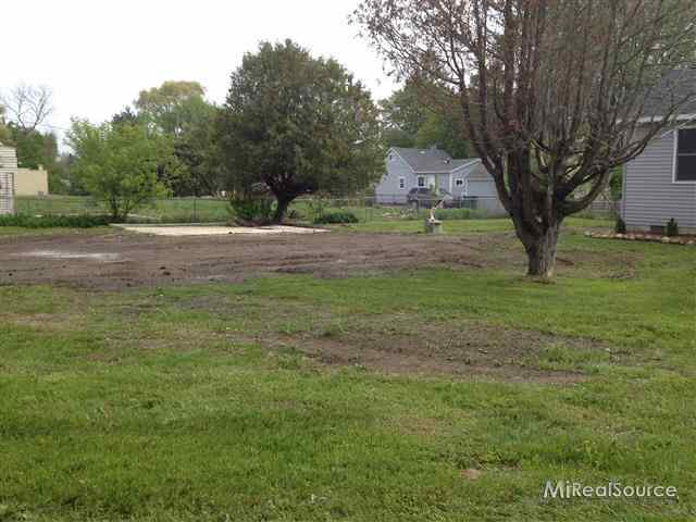 7441 Lakeshore Road Lexington, MI 48450 - Photo 3 of 23 31143736-2.JPG