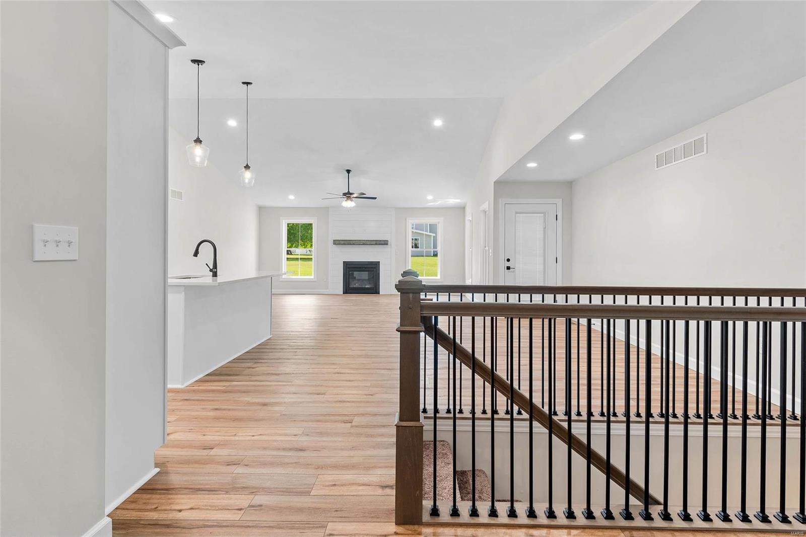 405 Stonebriar Drive Troy, IL 62294 - Photo 15 of 43