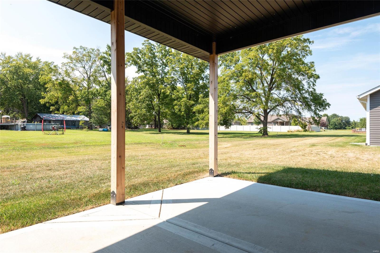 405 Stonebriar Drive Troy, IL 62294 - Photo 16 of 43