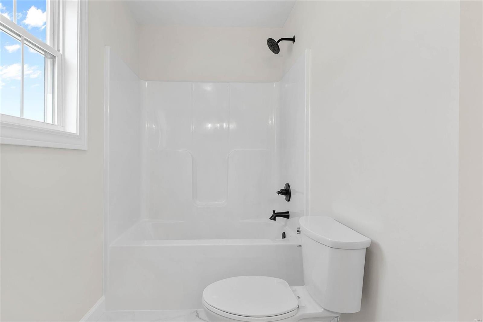 405 Stonebriar Drive Troy, IL 62294 - Photo 29 of 43