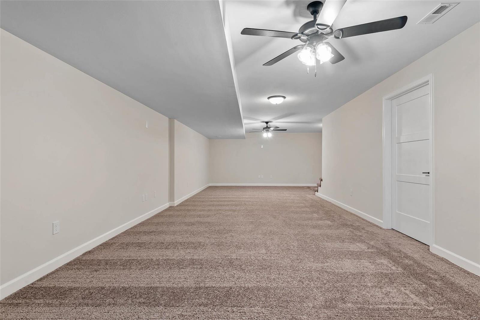 405 Stonebriar Drive Troy, IL 62294 - Photo 33 of 43