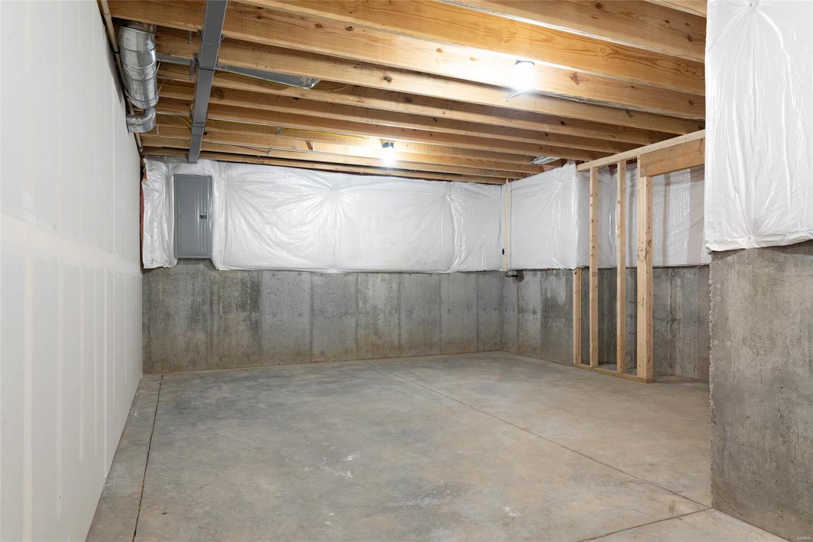 405 Stonebriar Drive Troy, IL 62294 - Photo 40 of 43