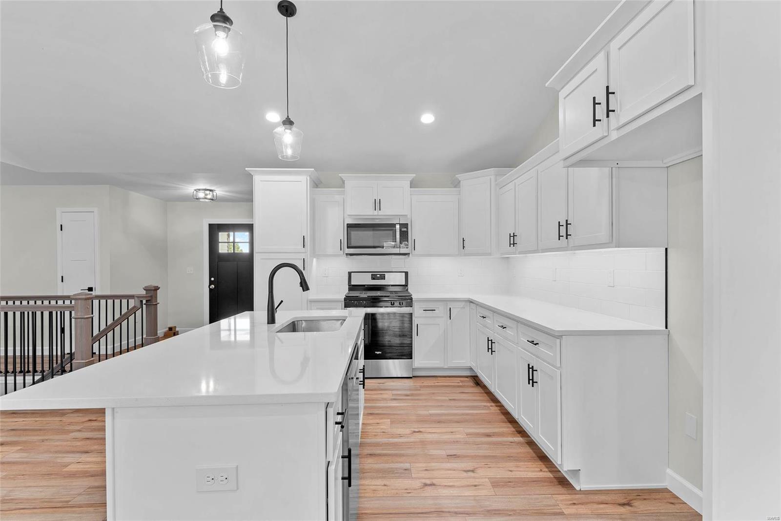 405 Stonebriar Drive Troy, IL 62294 - Photo 5 of 43