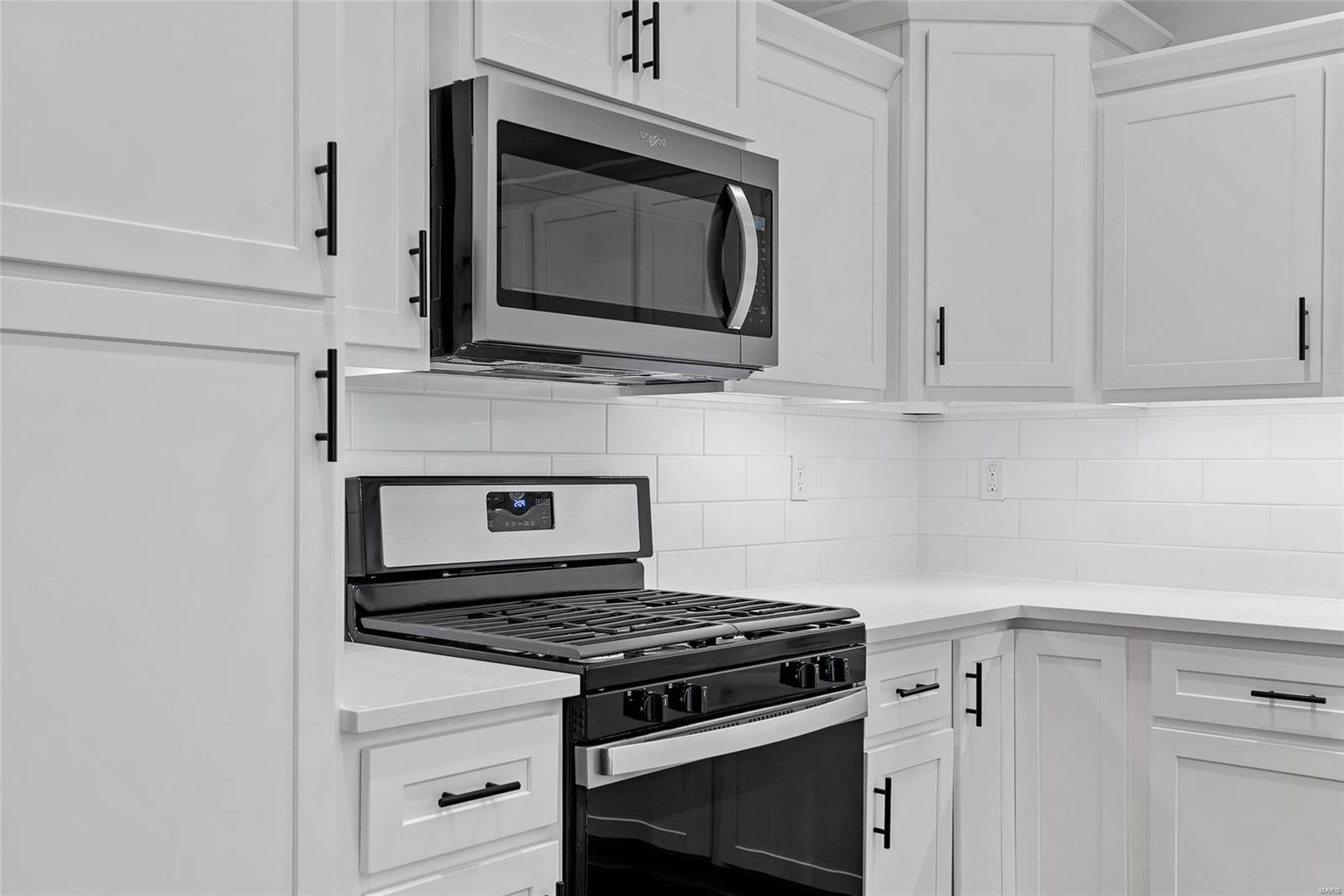 405 Stonebriar Drive Troy, IL 62294 - Photo 8 of 43