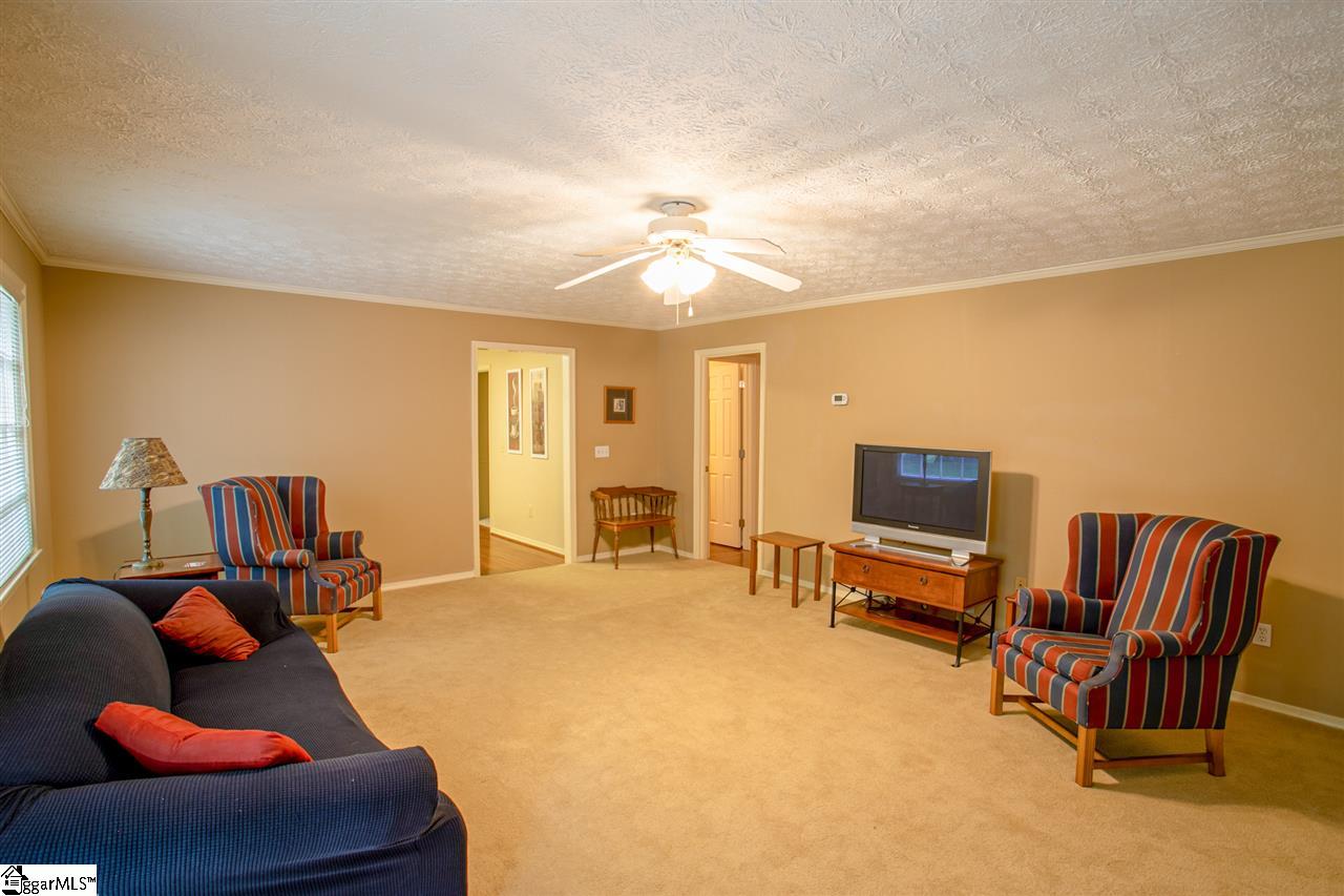 403 Hedgewood Terrace Greer, SC 29650 - Photo 12 of 35 Gallery Image 12
