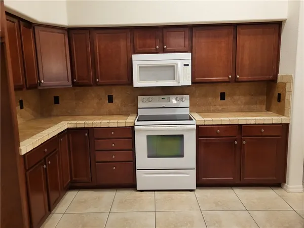 $2,100 | 29 Spanish Bay Drive, Mohave Valley, AZ 86440