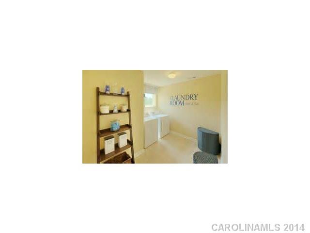 8933 Paddle Oak Road Charlotte, NC 28227 - Photo 5 of 16 Gallery Image 5