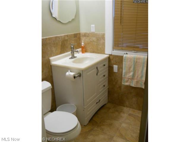 3037 Kiwatha Road Youngstown, OH 44511 - Photo 9 of 20