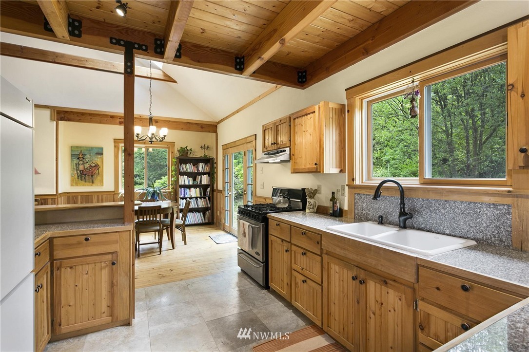 1431 Cape George Road Port Townsend, WA 98368 - Photo 11 of 25 Gallery Image 11