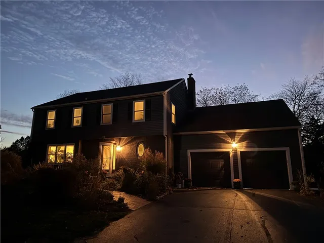 $799,900 | 28 North Pasture Lane, South Kingstown, RI 02879