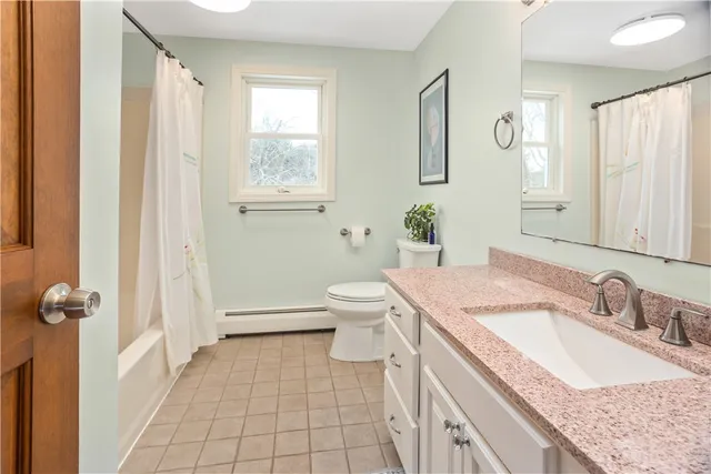 $799,900 | 28 North Pasture Lane, South Kingstown, RI 02879