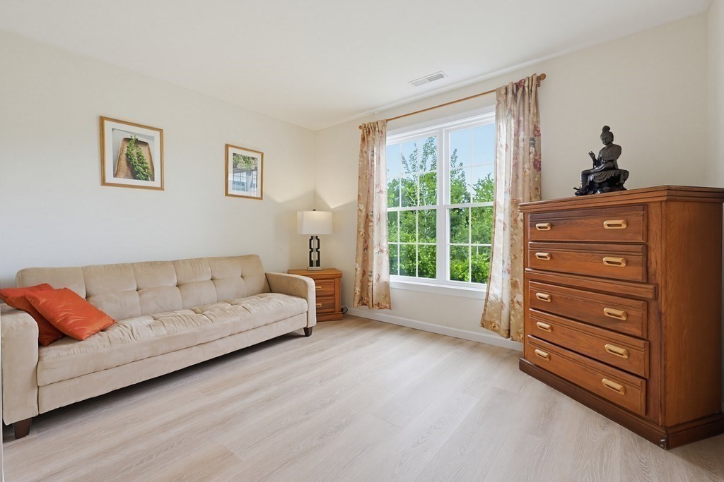 35 Howarth Drive Upton, MA 01568 - Photo 33 of 42