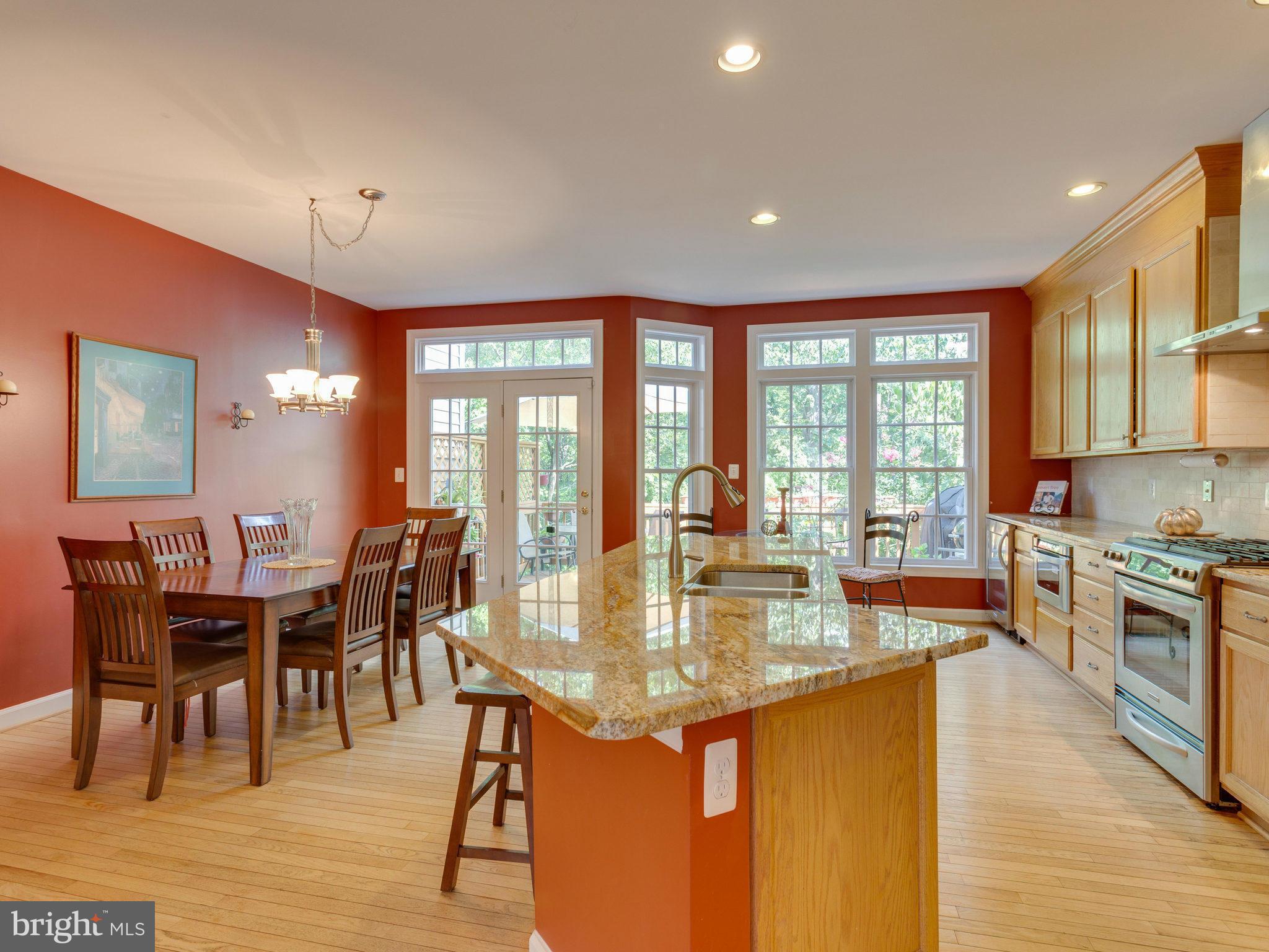 6667 Debra Lu Way Springfield, VA 22150 - Photo 7 of 30 Gorgeous Entertaining Opportunity