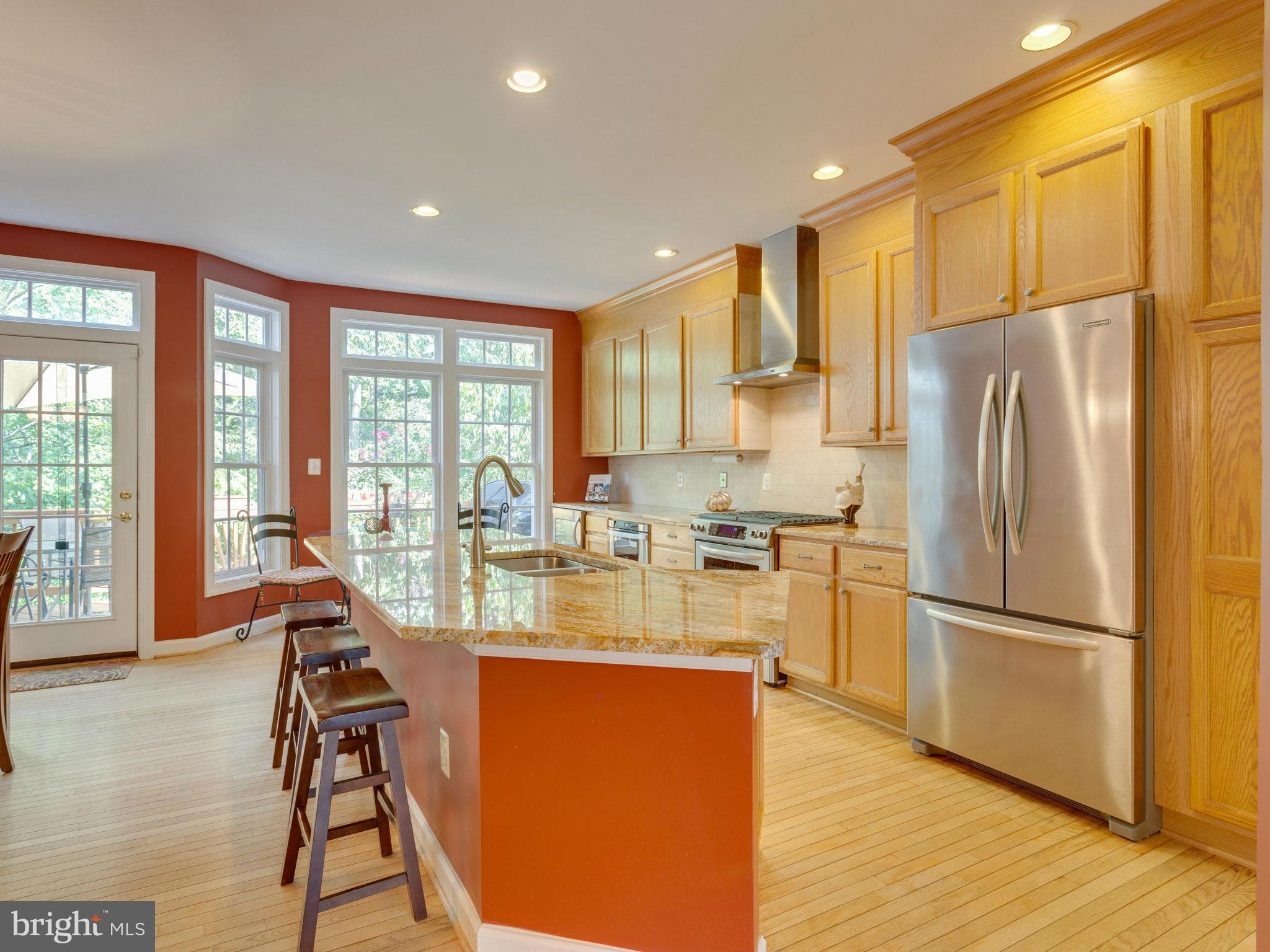 6667 Debra Lu Way Springfield, VA 22150 - Photo 8 of 30 Renovated Gourmet Kitchen!
