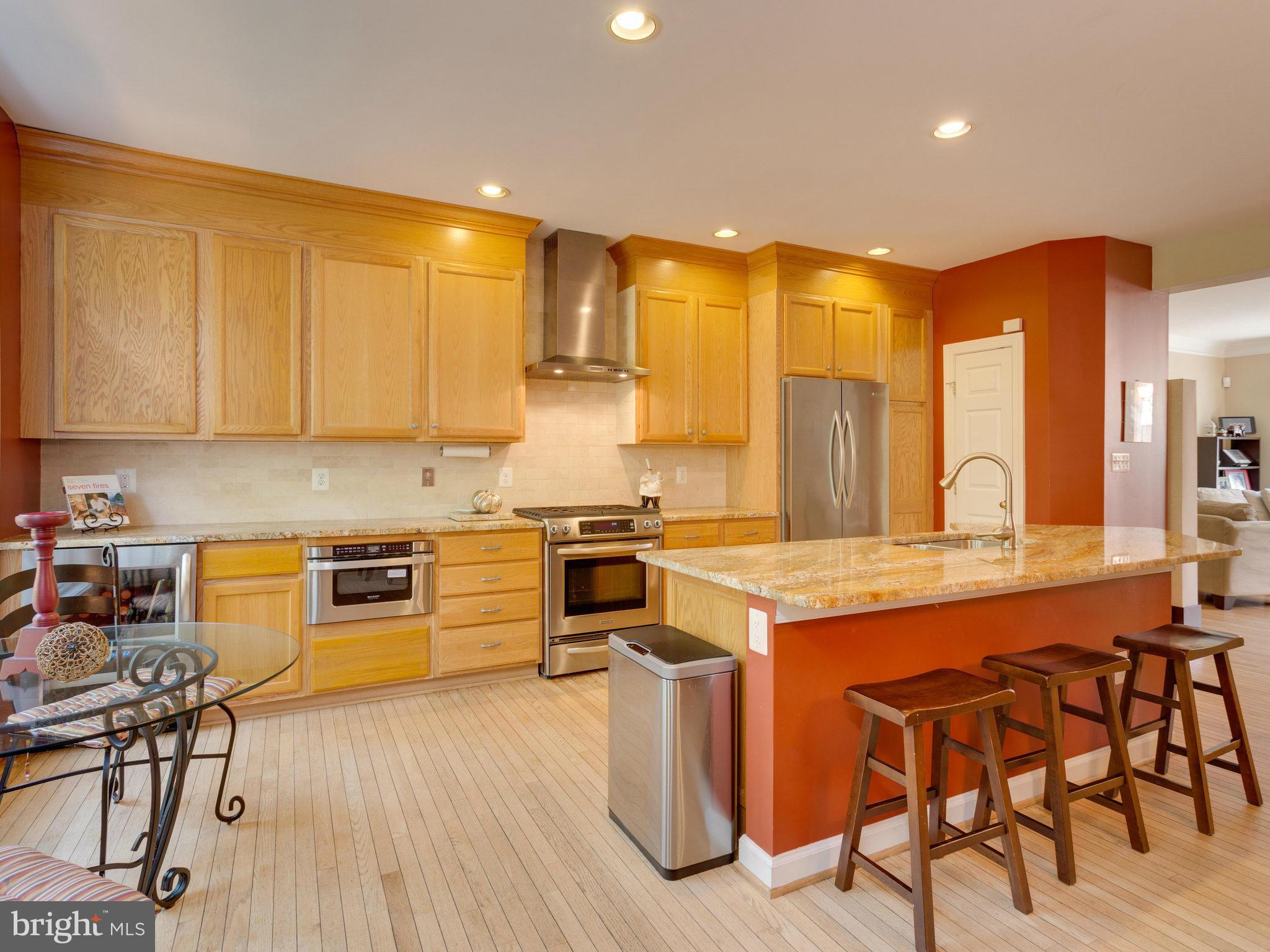 6667 Debra Lu Way Springfield, VA 22150 - Photo 9 of 30 Gourmet Kitchen