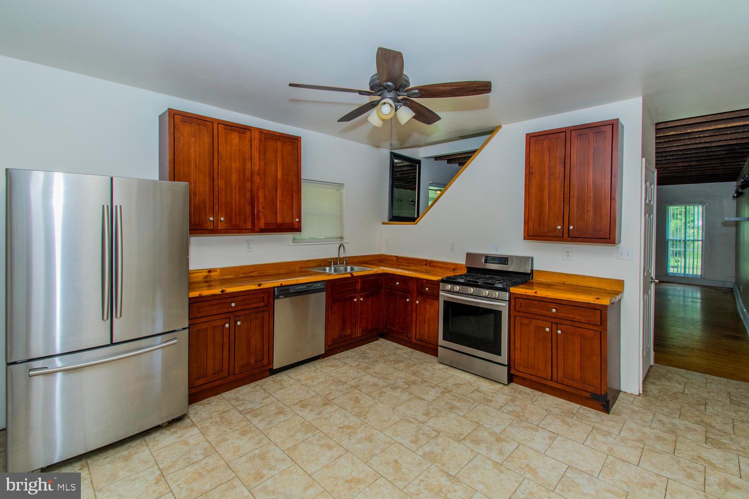 2823 Georgetown Road Baltimore, MD 21230 - Photo 3 of 35 Kitchen