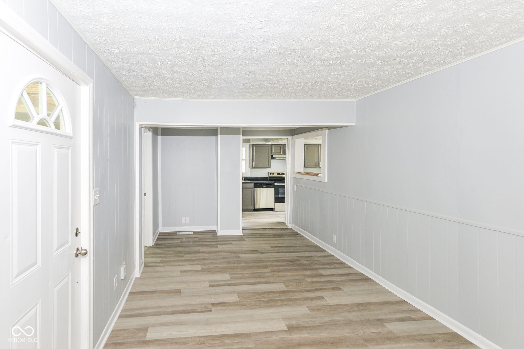 318 Chester Street Anderson, IN 46012 - Photo 2 of 24