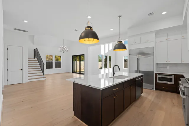 $1,274,999 | 8553 Western Drive, Houston, TX 77055