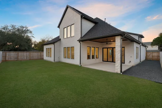 $1,274,999 | 8553 Western Drive, Houston, TX 77055