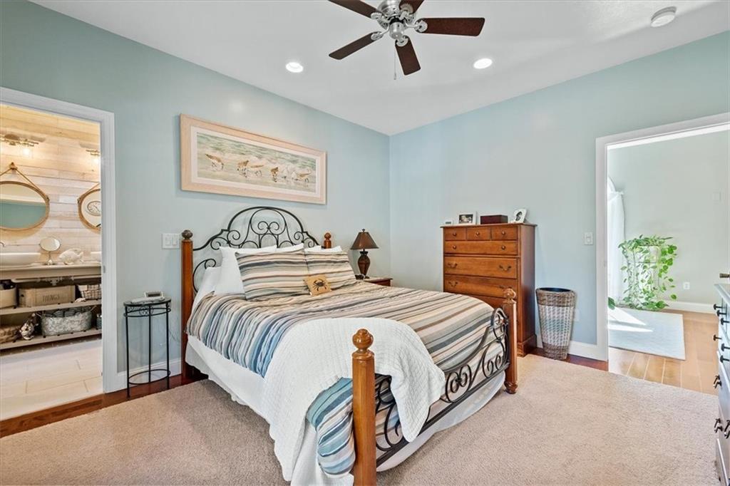 334 Ewing Road Carnegie, PA 15106 - Photo 14 of 25 Gallery Image 14