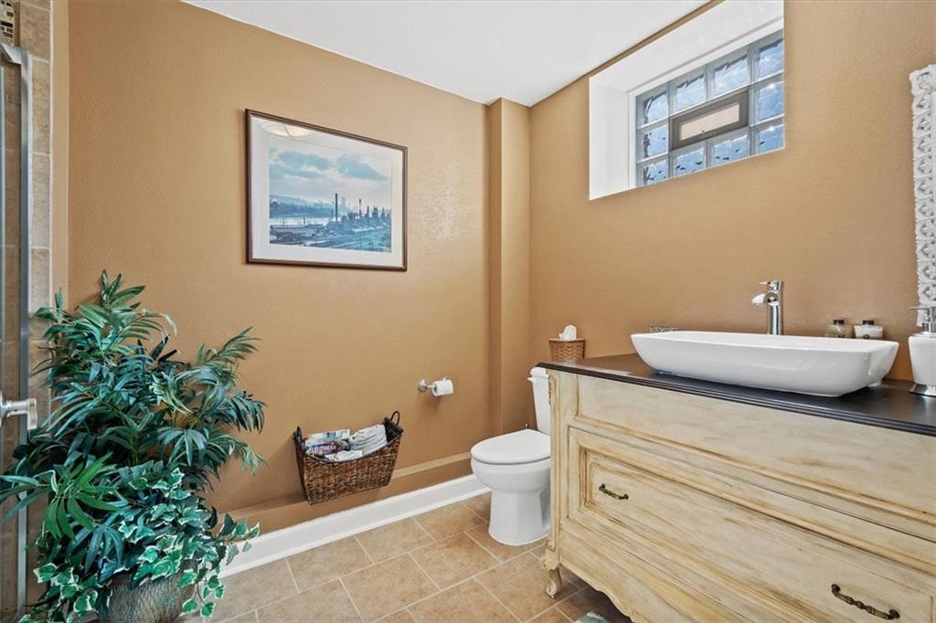 334 Ewing Road Carnegie, PA 15106 - Photo 19 of 25 Gallery Image 19