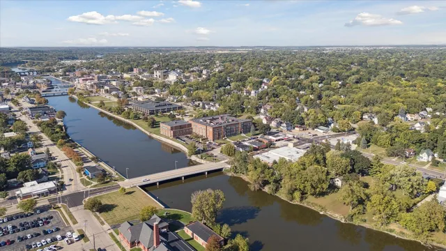 $424,900 | 532 South Main Street, Janesville, WI 53545