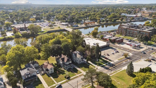 $424,900 | 532 South Main Street, Janesville, WI 53545