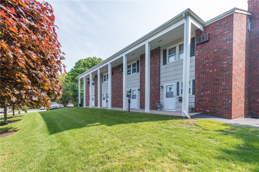 21 Crestview Drive, Unit C Westerly, RI 02891 - Photo 5 of 38