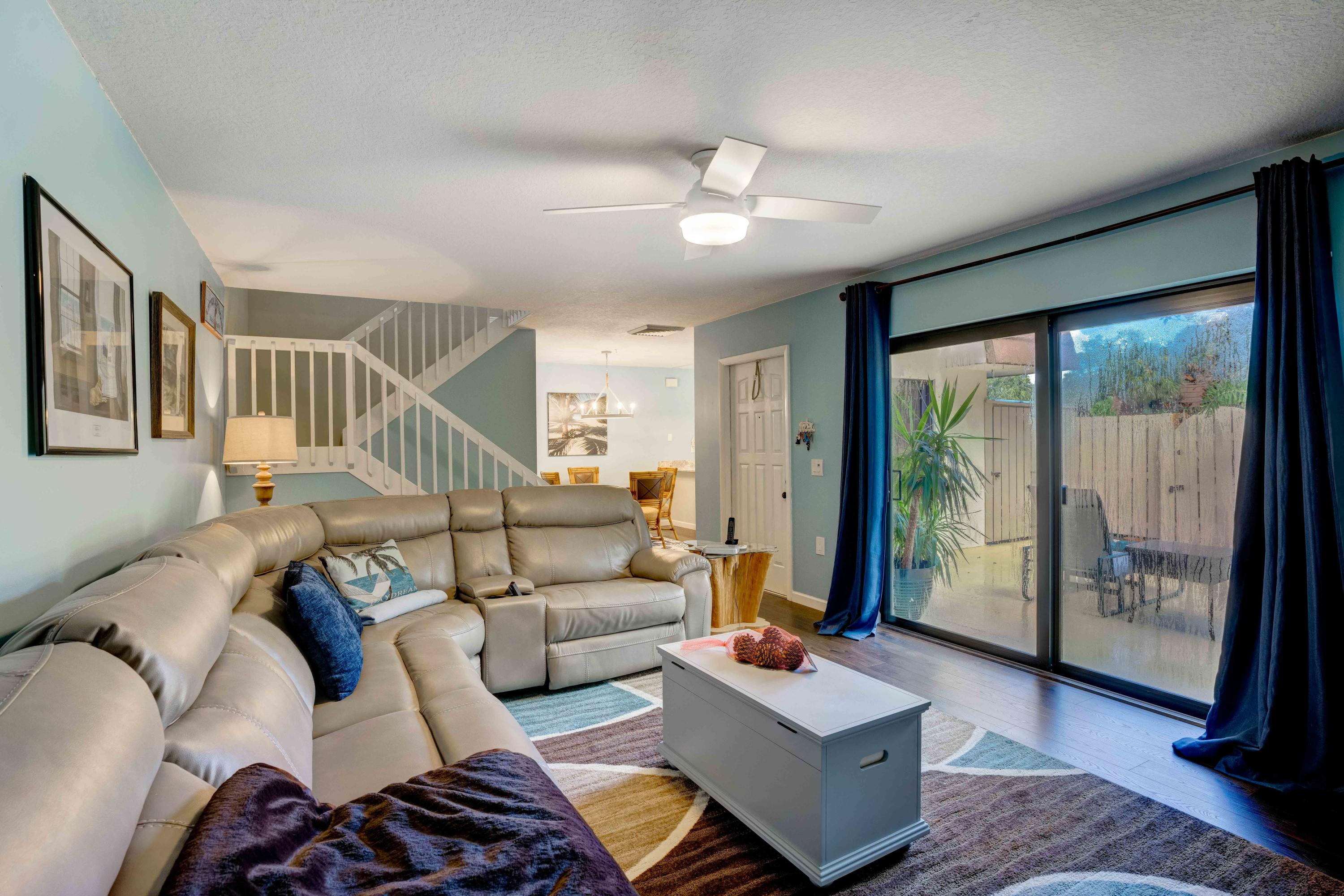 2430 24th Court Jupiter, FL 33477 - Photo 15 of 24 5th living room