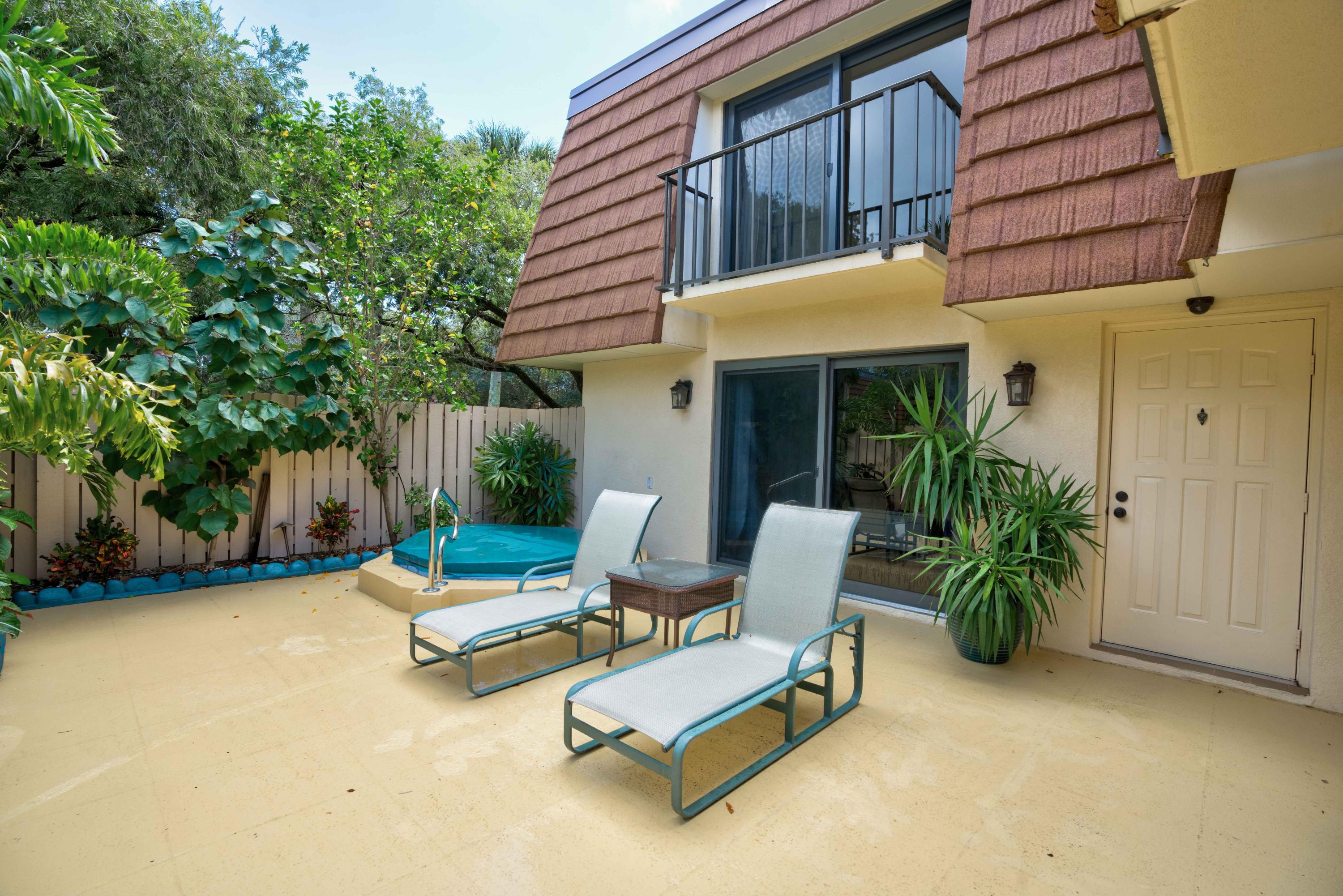 2430 24th Court Jupiter, FL 33477 - Photo 17 of 24 patio