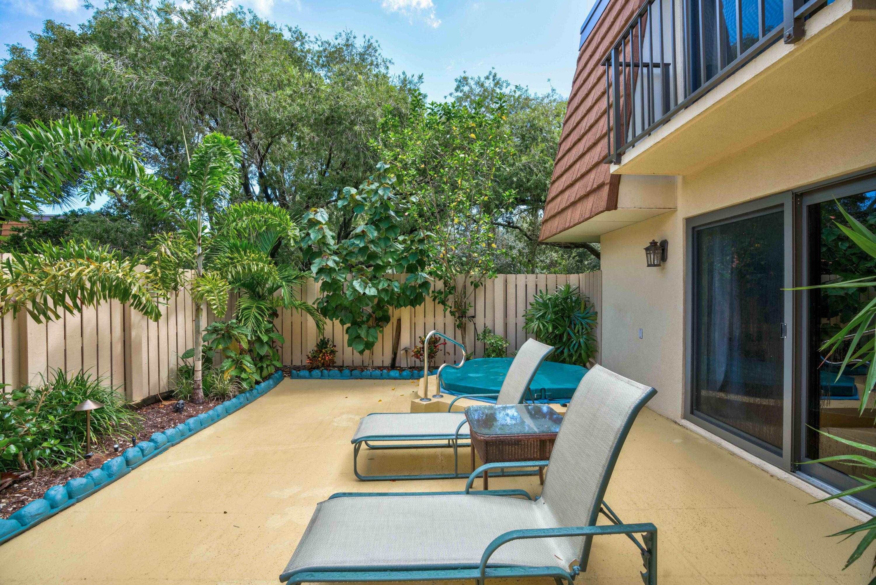 2430 24th Court Jupiter, FL 33477 - Photo 20 of 24 06__mlp2766_67_68_69_70
