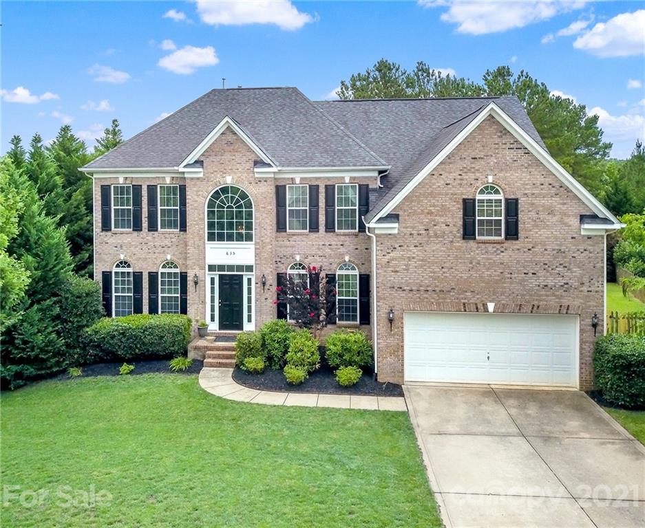 635 Panthers Way Fort Mill, SC 29708 - Photo 1 of 47 a front view of house with yard and green space