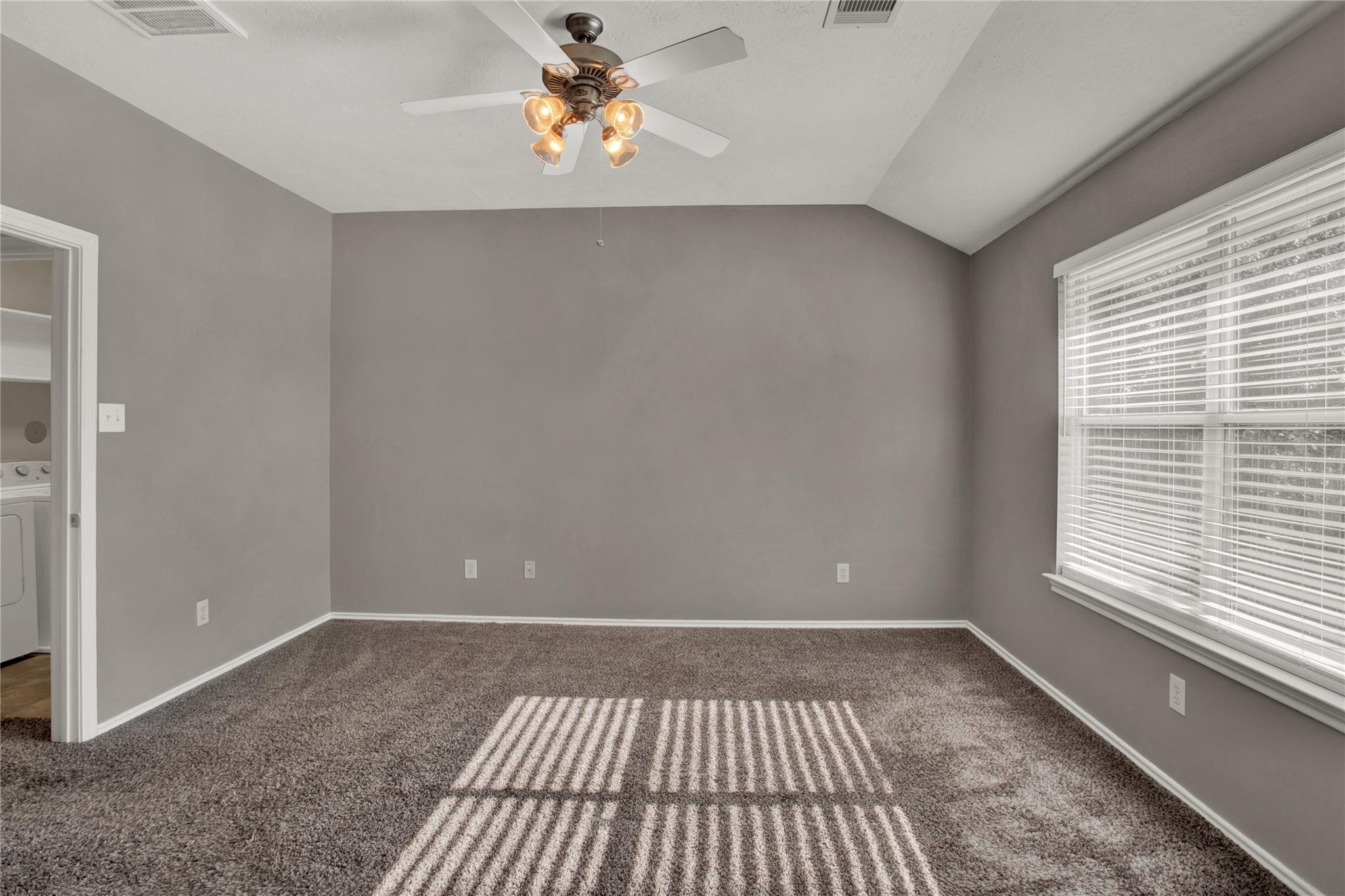 326 Brandy Ridge Lane Dickinson, TX 77539 - Photo 13 of 22 an empty room with a window