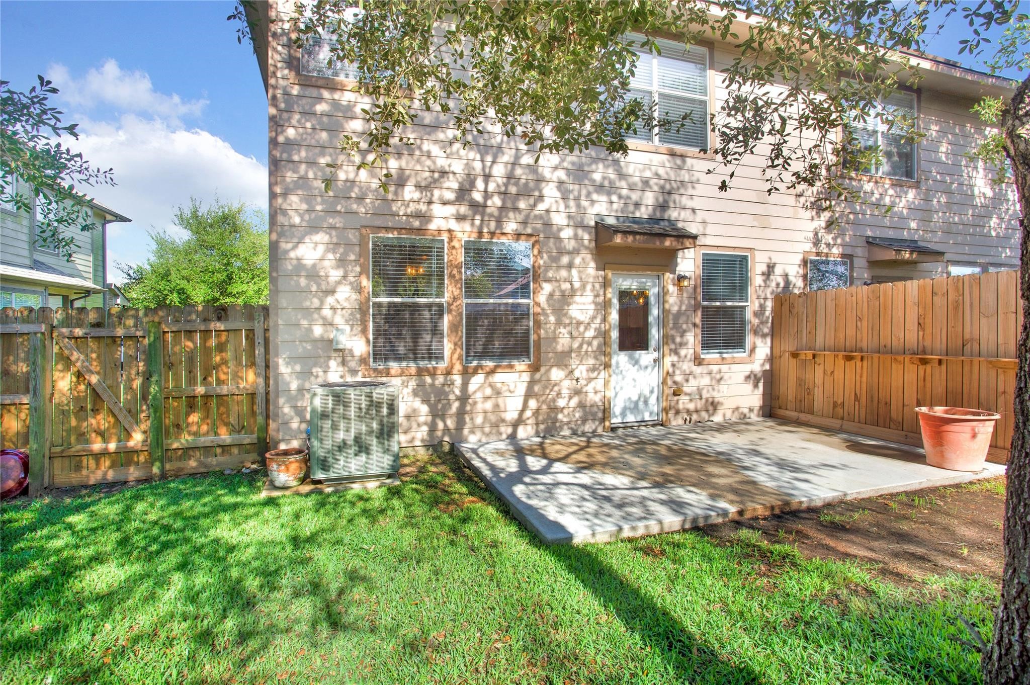 326 Brandy Ridge Lane Dickinson, TX 77539 - Photo 22 of 22 a view of yard with patio