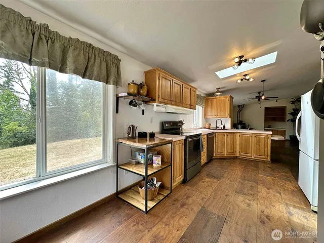 $549,000 | 2833a Highway 12, Unit A, Salkum, WA 98582